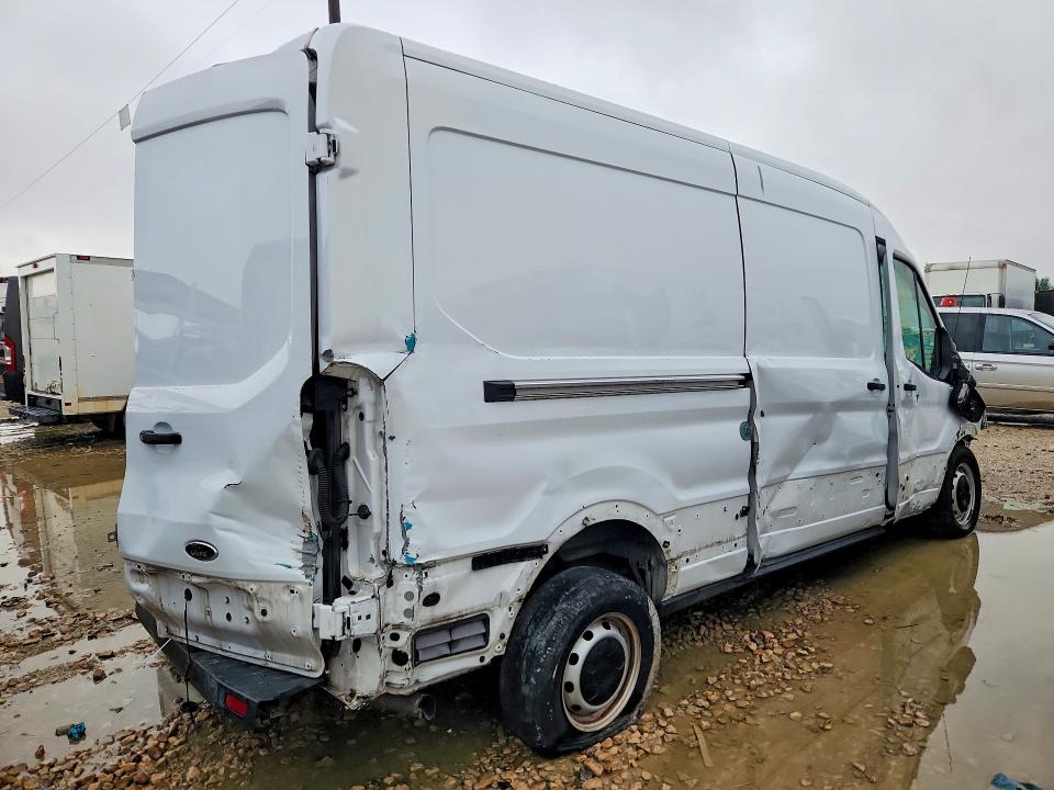 2021 Ford Transit VIN 1FTBR1CG9MKA81426 COPART salvage auction — ROLLOVER, Tx - Nonrepairable Title, sold $7,500 on 2026-07-28 (photo 3)