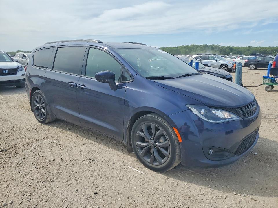 2018 Chrysler Pacifica VIN 2C4RC1EGXJR321822 COPART salvage auction — HAIL, Ks - Cert Of Title-Salvage, sold $5,200 on 2026-07-02 (photo 4)