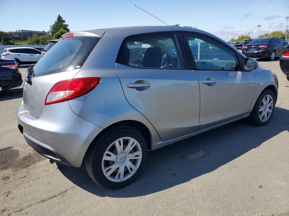 2014 Mazda 2 VIN JM1DE1KZ5E0179034 COPART salvage auction — MINOR DENT/SCRATCHES, Ca - Dis/Dlr/Exp Only Clean Title, sold $775 on 2026-07-10 (photo 3)
