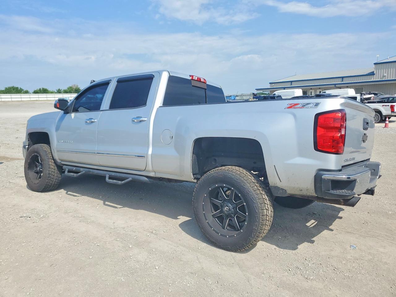 2014 Chevrolet Silverado VIN 3GCUKSEC4EG232680 COPART salvage auction — Side, KY - CERT OF TITLE-SALVAGE, sold $4,200 on 2026-06-25 (photo 2)