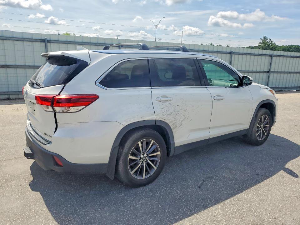 2019 Toyota Highlander VIN 5TDJZRFH8KS608361 COPART salvage auction — SIDE, NC - SALVAGE CERTIFICATE OF TITLE, sold $5,200 on 2026-07-28 (photo 3)