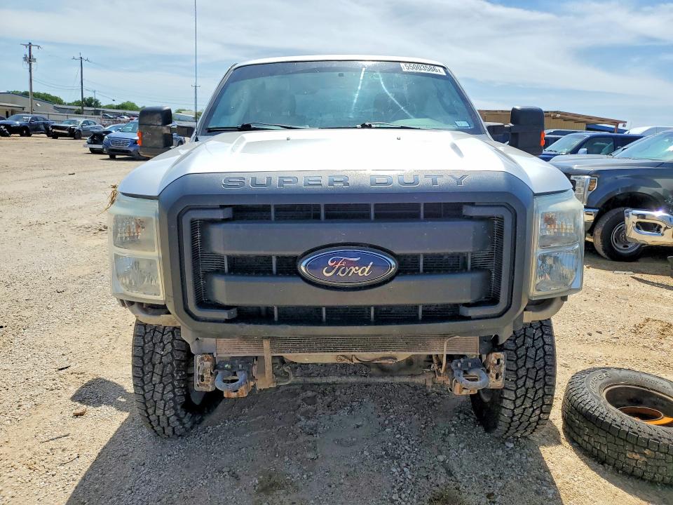 2016 Ford F250 VIN 1FT7X2BT6GEA52663 COPART salvage auction — ROLLOVER, Tx - Salvage Vehicle Title, sold $2,900 on 2026-07-30 (photo 5)