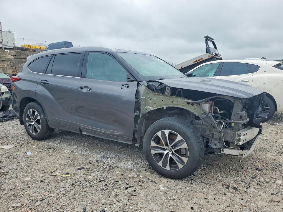 2022 Toyota Highlander VIN 5TDGBRCH8NS550579 COPART salvage auction — FRONT END, Ky - Cert Of Title-Salvage, sold $19,600 on 2026-07-24 (photo 4)