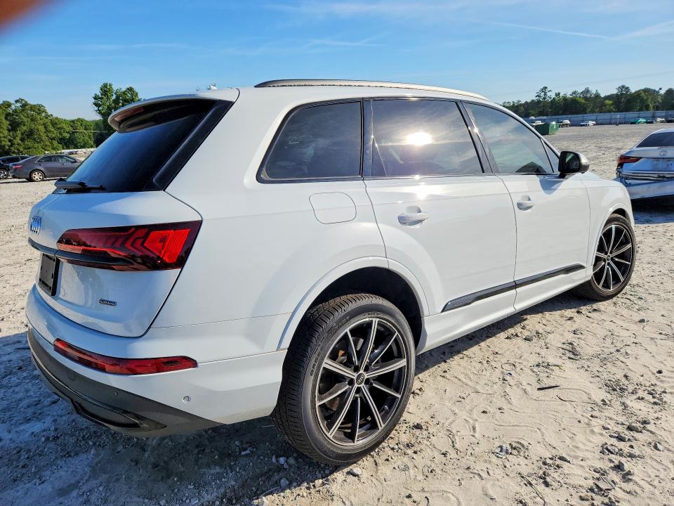 2024 Audi Q7 VIN WA1LXBF72RD002891 COPART salvage auction — MINOR DENT/SCRATCHES, GA - CERT OF TITLE-SALVAGE, sold $31,500 on 2026-09-23 (photo 3)