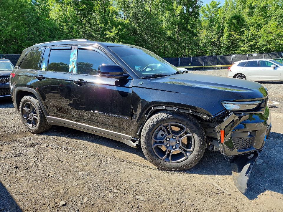 2024 Jeep Cherokee VIN 1C4RJYC60R8942910 COPART salvage auction — FRONT END, MD - CERT OF SALVAGE > 75% DAMAGE, sold $18,600 on 2026-07-31 (photo 4)