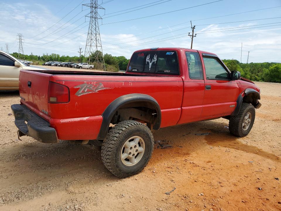 1999 Chevrolet S-10 pickup VIN 1GCCT19W0X8160523 COPART salvage auction — FRONT END, NC - SALVAGE CERTIFICATE OF TITLE, sold $850 on 2026-07-06 (photo 3)