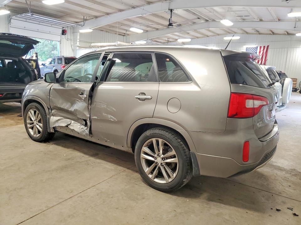 2015 Kia Carnival VIN 5XYKWDA78FG641815 COPART salvage auction — SIDE, Mn - Cert Of Title-Prior Salvage, sold $1,600 on 2026-07-07 (photo 2)