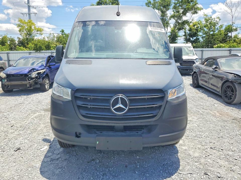 2019 Mercedes-benz VIN WD4PF1CD2KP125261 COPART salvage auction — MINOR DENT/SCRATCHES, Fl - Certificate Of Title, sold $11,500 on 2026-07-27 (photo 5)