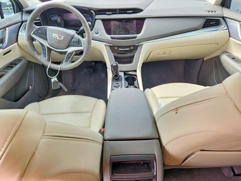 2025 Cadillac Xt5 VIN 1GYKNCR47SZ113812 COPART salvage auction — WATER/FLOOD, Tx - Salvage Title-Flood Damage, sold $3,300 on 2026-07-09 (photo 8)