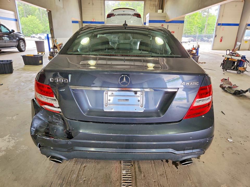 2014 Mercedes-benz VIN WDDGF8AB2ER315208 COPART salvage auction — REAR END, Va - Cert Of Title - Salvage, sold $1,750 on 2026-08-14 (photo 6)