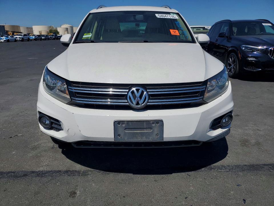 2013 Volkswagen Tiguan VIN WVGBV3AXXDW601034 COPART salvage auction — MINOR DENT/SCRATCHES, CA - DIS/DLR/EXP ONLY CLEAN TITLE, sold $2,100 on 2026-07-20 (photo 5)
