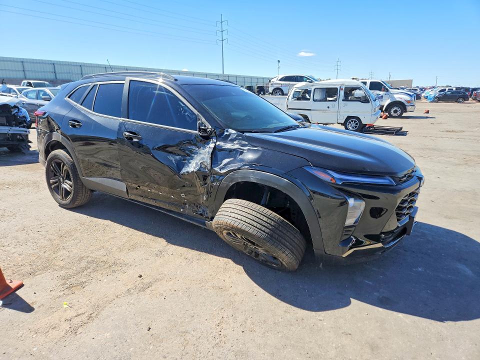 2026 Chevrolet Trax VIN KL77LKEP7TC122846 COPART salvage auction — SIDE, Nm - Cert Of Title-Salvage, sold $6,700 on 2026-07-13 (photo 4)