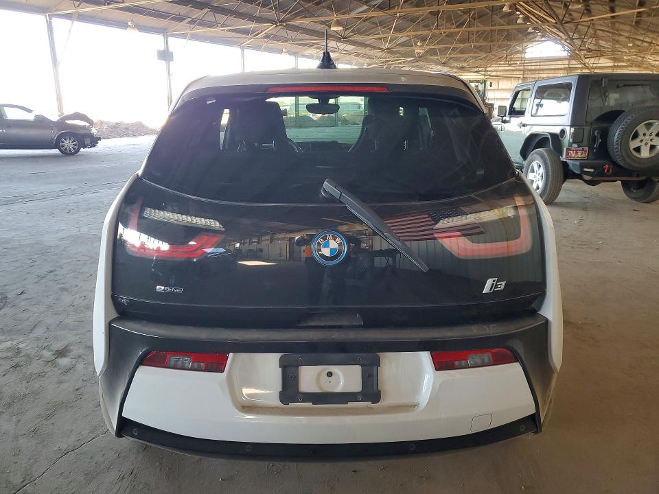 2015 BMW VIN WBY1Z2C52FV286750 COPART salvage auction — NORMAL WEAR, Az - Certificate Of Title, sold $4,550 on 2026-07-08 (photo 6)