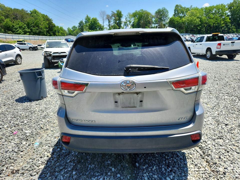 2015 Toyota Highlander VIN 5TDKKRFH6FS091852 COPART salvage auction — FRONT END, Nc - Salvage Certificate Of Title, sold $2,300 on 2026-07-22 (photo 6)