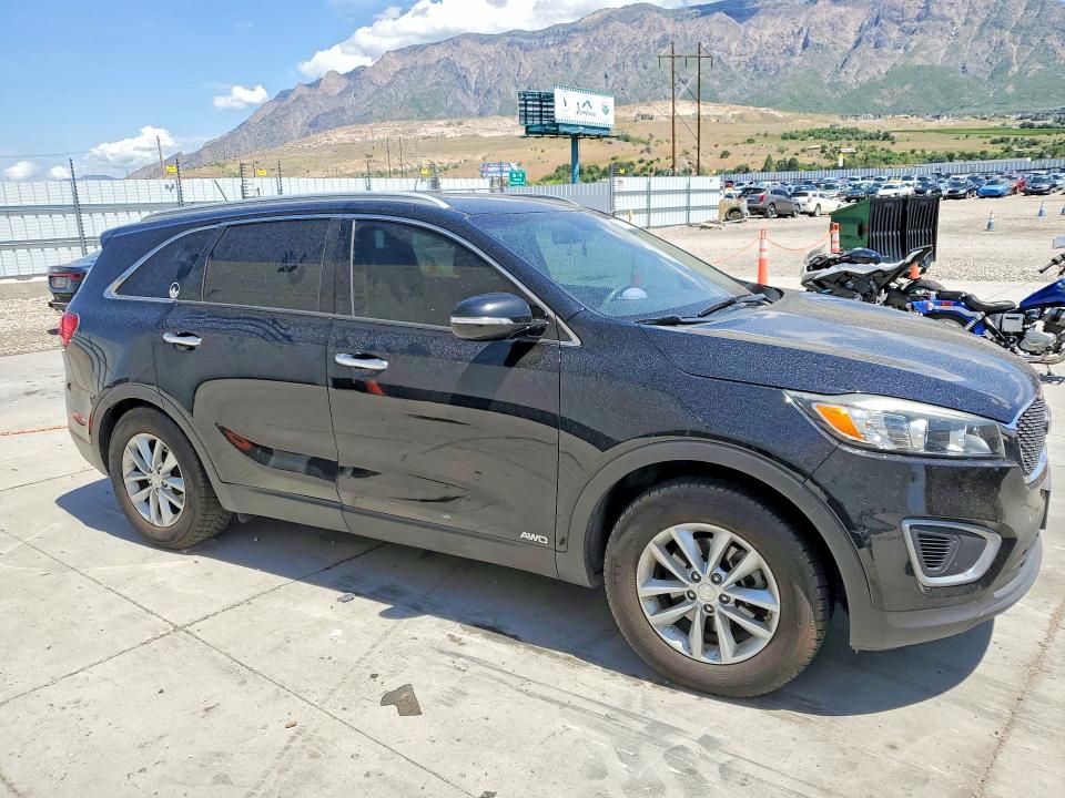 2017 Kia VIN 5XYPGDA33HG283347 COPART salvage auction — REAR END, Ut - Salvage Certificate, sold $2,200 on 2026-07-27 (photo 4)