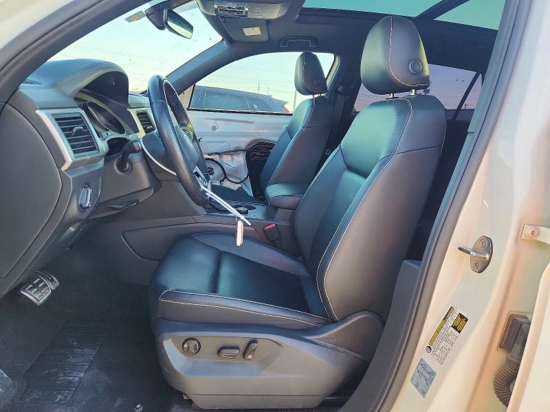 2020 Volkswagen Atlas VIN 1V26E2CA2LC217210 COPART salvage auction — FRONT END, TX - SALVAGE VEHICLE TITLE, sold $7,100 on 2026-08-21 (photo 7)