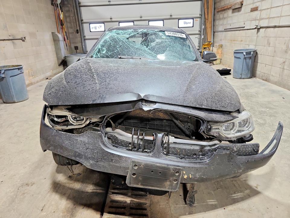2018 BMW 3 series VIN WBA8D9C59JEM33319 COPART salvage auction — ALL OVER, Mn - Cert Of Title-Salvage, sold $250 on 2026-07-28 (photo 5)