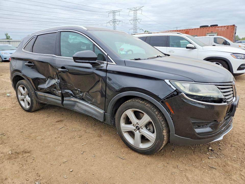 2015 Lincoln VIN 5LMCJ1A98FUJ40689 COPART salvage auction — SIDE, Il - Salvage Certificate, sold $1,300 on 2026-07-30 (photo 4)