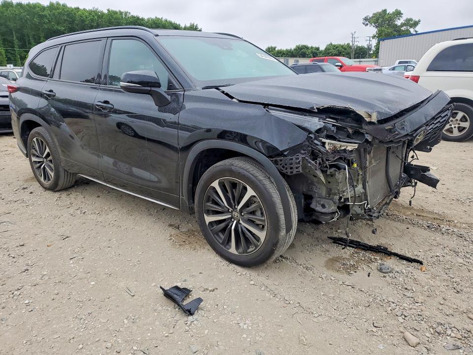 2021 Toyota Highlander VIN 5TDLZRBH8MS111540 COPART salvage auction — FRONT END, Va - Cert Of Title - Salvage, sold $12,000 on 2026-07-07 (photo 4)