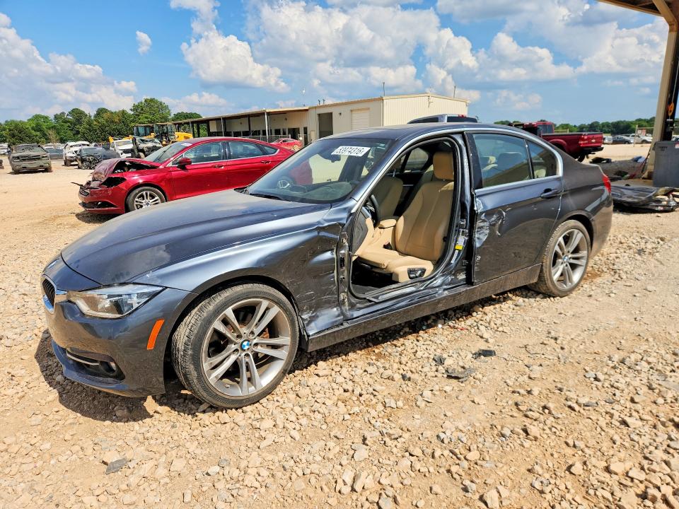 2018 BMW 3er VIN WBA8B9G5XJNU96591 COPART salvage auction — SIDE, AL - CERT OF TITLE-SALVAGE TITLE, sold $4,450 on 2026-07-29 (photo 1)