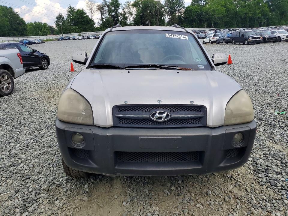 2005 Hyundai Tucson VIN KM8JN12D15U118906 COPART salvage auction — REAR END, Nc - Salvage Certificate Of Title, sold $375 on 2026-07-15 (photo 5)