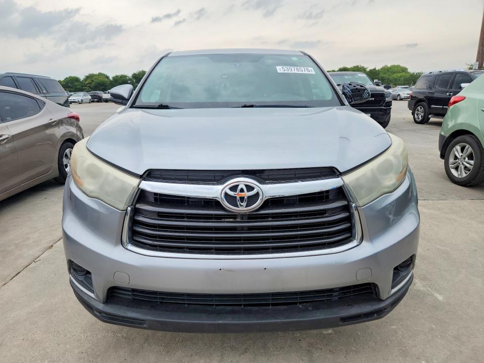 2015 Toyota Highlander VIN 5TDBKRFH2FS163548 COPART salvage auction — SIDE, Tx - Salvage Vehicle Title, sold $2,500 on 2026-07-27 (photo 5)