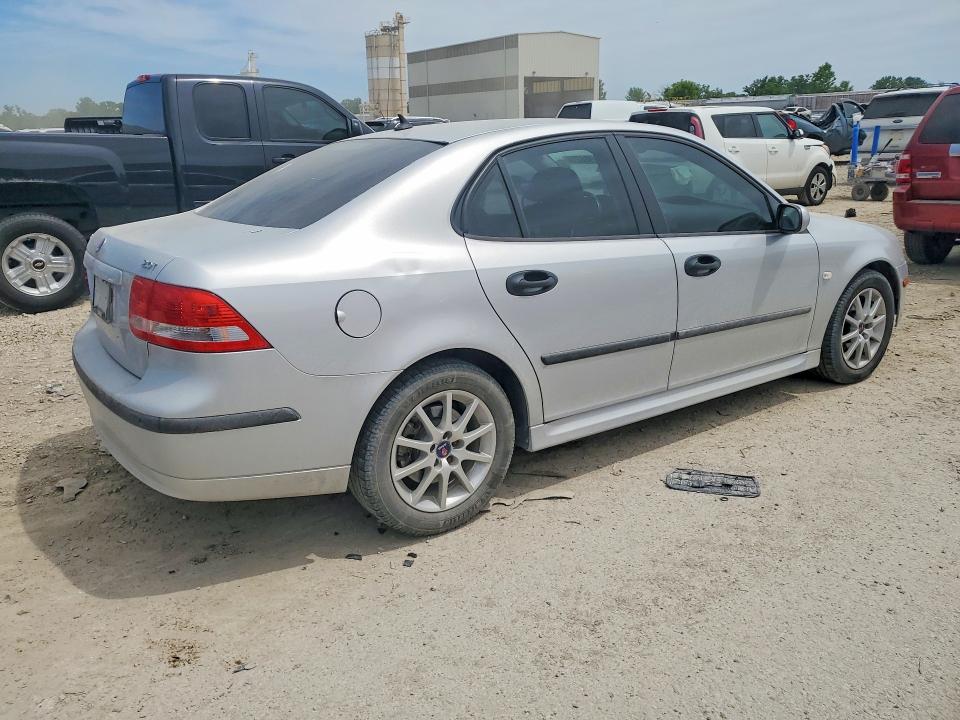 2005 Saab 9-3 VIN YS3FD49Y051037588 COPART salvage auction — REAR END, Mo - Salvage Certificate Of Title, sold $425 on 2026-07-09 (photo 3)
