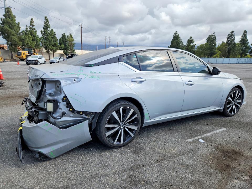 2021 Nissan Altima VIN 1N4AL4CV5MN411676 COPART salvage auction — REAR END, Ca - Salvage Certificate, sold $5,500 on 2026-08-20 (photo 3)