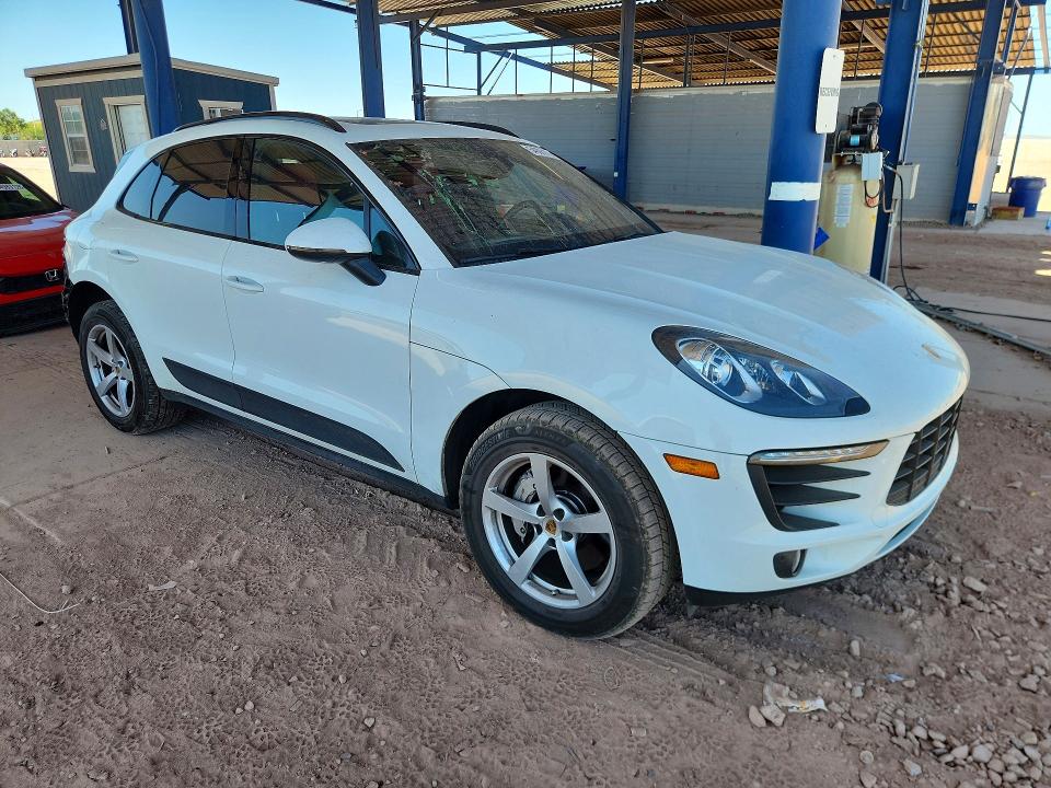 2017 Porsche Macan VIN WP1AB2A52HLB18628 COPART salvage auction — REAR END, Az - Cert Of Title - Salvage, sold $12,100 on 2026-07-09 (photo 4)