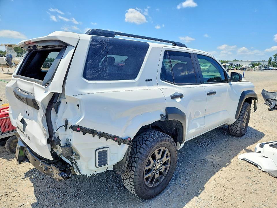 2025 Toyota 4runner VIN JTEVA5BRXS5059568 COPART salvage auction — REAR END, Nc - Salvage Certificate Of Title, sold $20,500 on 2026-07-13 (photo 3)