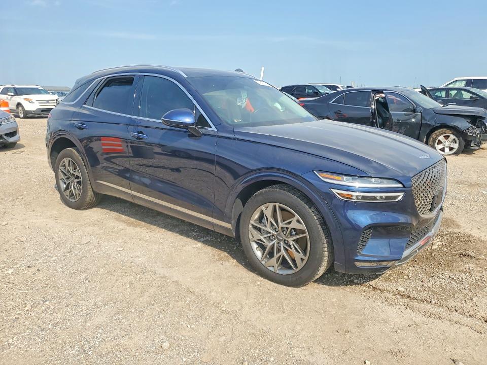 2023 Genesis Gv70 VIN KMUMADTB2PU088696 COPART salvage auction — SIDE, Tx - Salvage Vehicle Title, sold $250 on 2026-07-30 (photo 4)