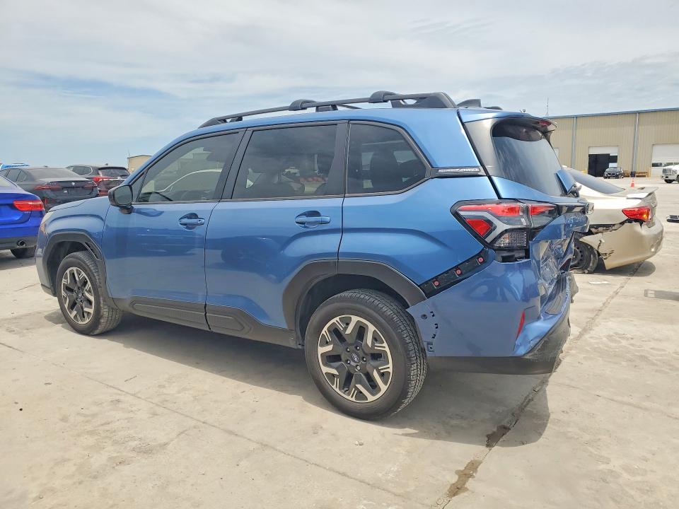2025 Subaru Forester VIN JF2SLDBCXSH521781 COPART salvage auction — REAR END, Tx - Salvage Vehicle Title, sold $6,300 on 2026-07-23 (photo 2)