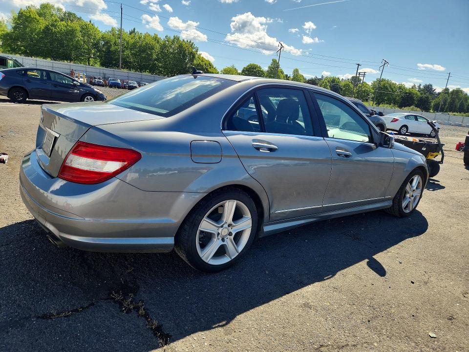 2011 Mercedes-benz C-klasse VIN WDDGF5EB2BA514746 COPART salvage auction — SIDE, Or - Salvage Title Certificate, sold $2,600 on 2026-07-15 (photo 3)