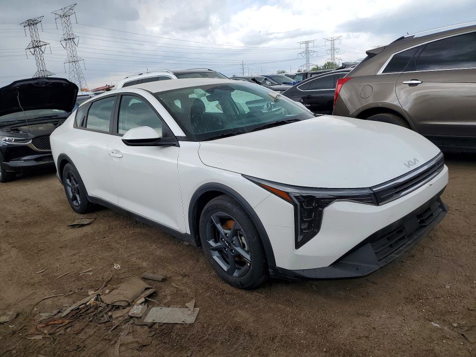 2025 Kia K4 VIN 3KPFT4DE2SE085304 COPART salvage auction — MECHANICAL, Il - Salvage Certificate, sold $8,000 on 2026-07-27 (photo 4)