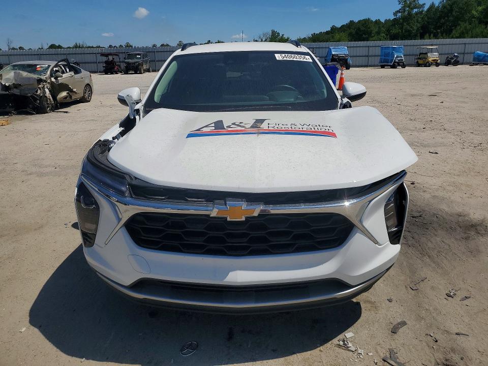 2025 Chevrolet Trax VIN KL77LHEP2SC279847 COPART salvage auction — SIDE, Sc - Cert Of Title-Salvage, sold $6,400 on 2026-07-27 (photo 5)