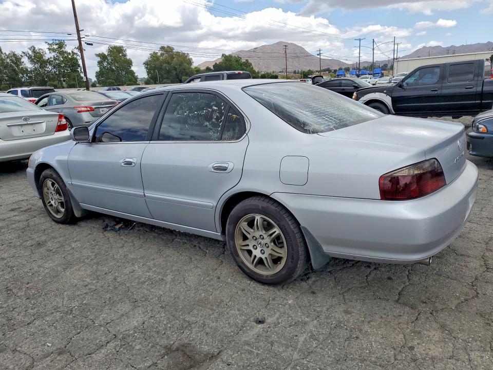 2000 Acura Tl VIN 19UUA5665YA041187 COPART salvage auction — NORMAL WEAR, Ca - Dis/Dlr/Exp Only Clean Title, sold $250 on 2026-07-02 (photo 2)
