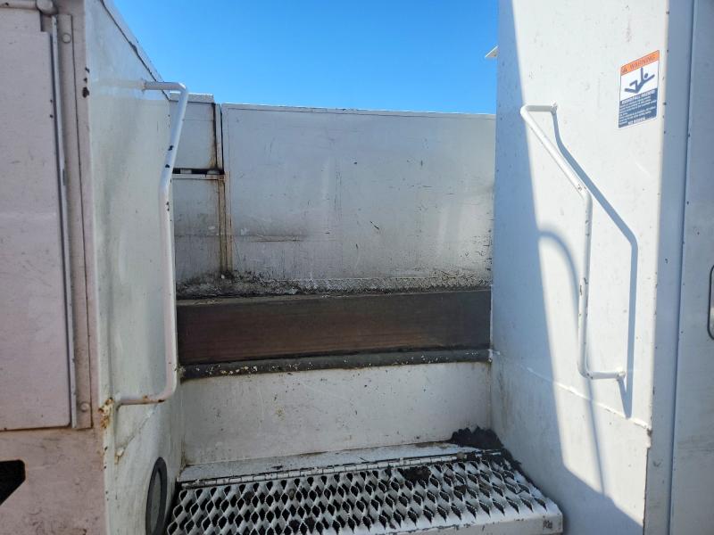2016 Freightliner M2 106 VIN 1FVHCYCY2GHHL5690 COPART salvage auction — FRONT END, TX - SALVAGE VEHICLE TITLE (P), sold $2,050 on 2026-08-21 (photo 6)