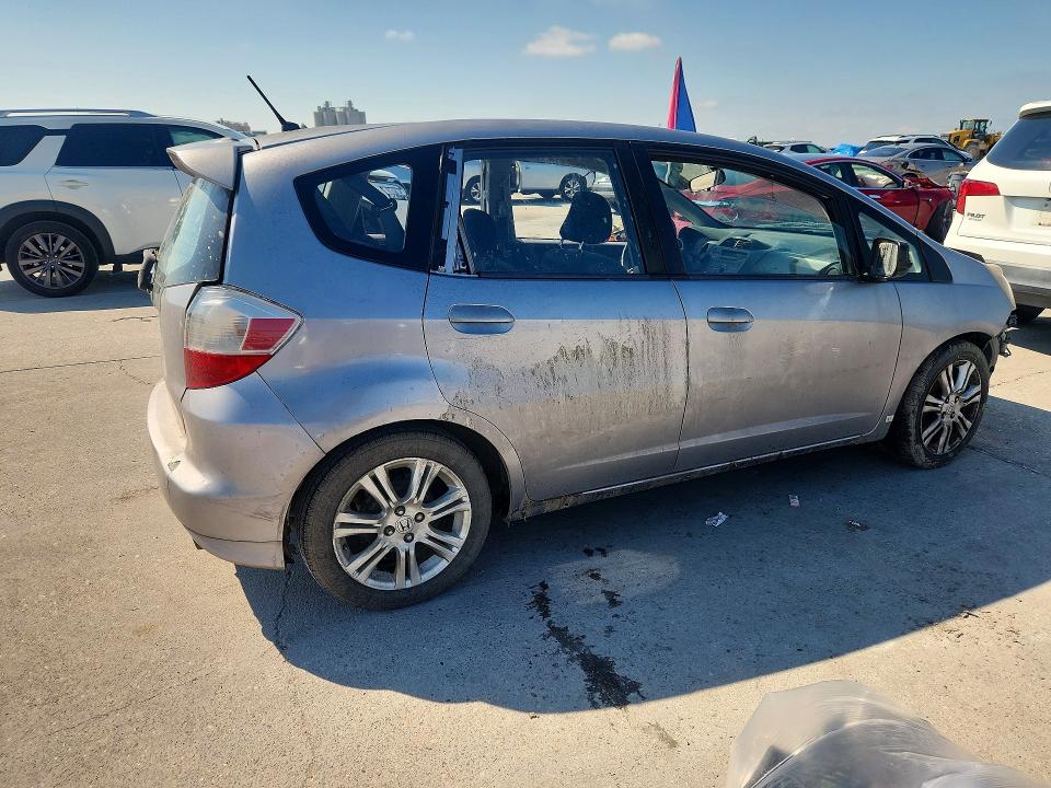 2009 Honda Fit VIN JHMGE88479S005539 COPART salvage auction — FRONT END, LA - CERT OF TITLE-SALVAGE, sold $250 on 2026-07-22 (photo 3)