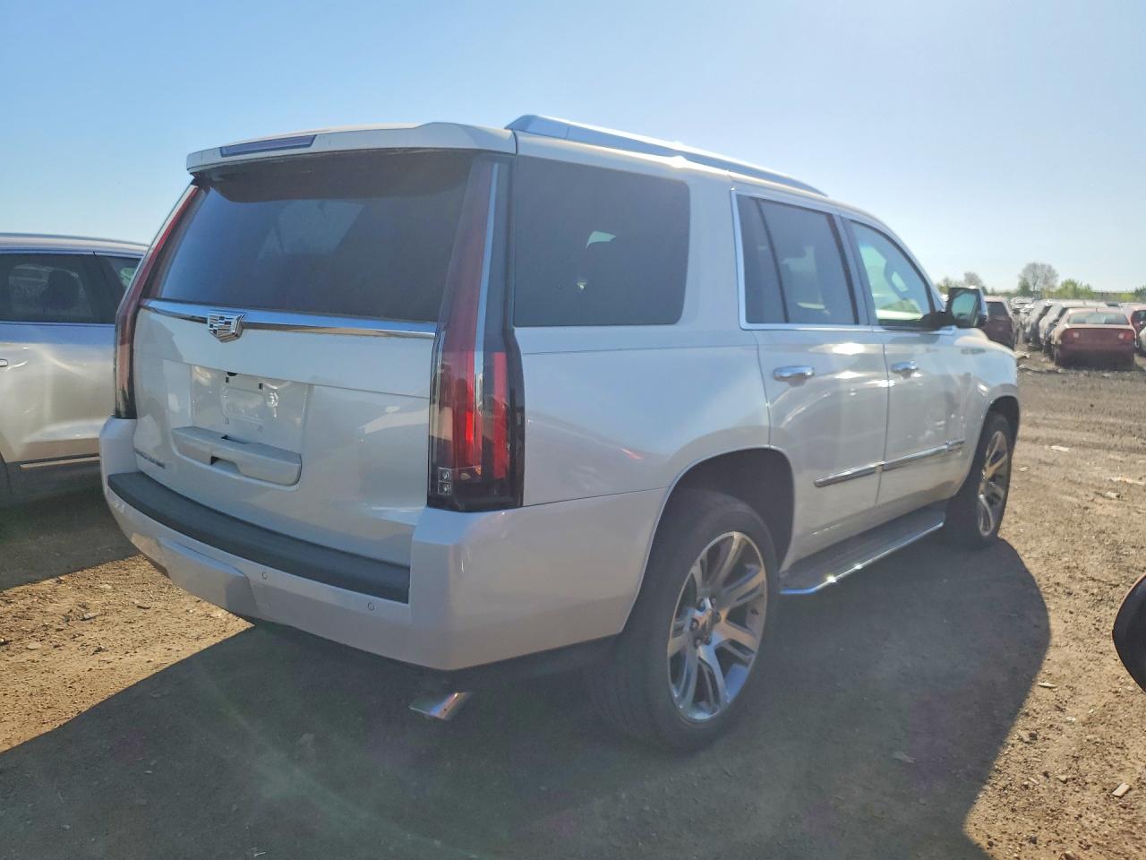 2015 Cadillac Escalade VIN 1GYS4MKJ8FR705069 COPART salvage auction — Vandalized, IL - SALVAGE CERTIFICATE, sold $14,000 on 2026-06-30 (photo 3)