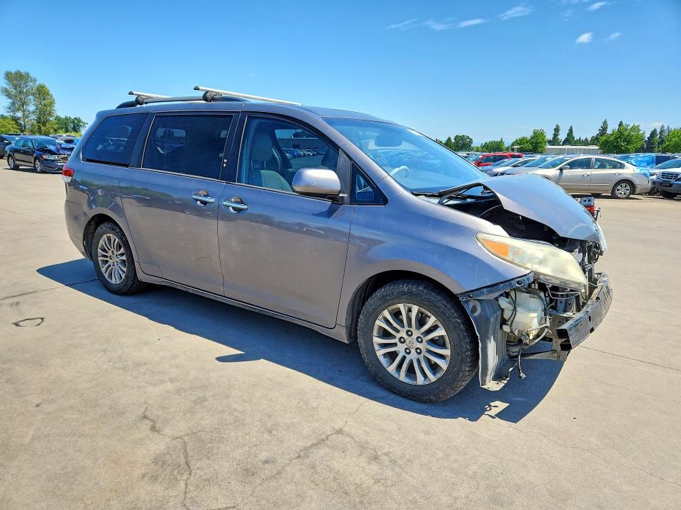 2011 Toyota Sienna VIN 5TDYK3DC1BS117623 COPART salvage auction — FRONT END, Or - Salvage Title Certificate, sold $1,500 on 2026-07-20 (photo 4)