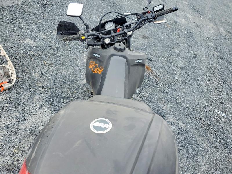 2017 Suzuki VIN JS1SP46A0H2101013 COPART salvage auction — SIDE, Qc - Irrecuperable, sold $900 on 2026-07-07 (photo 6)