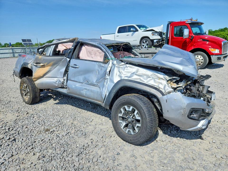 2019 Toyota Tacoma VIN 5TFCZ5AN2KX190212 COPART salvage auction — ROLLOVER, Mn - Cert Of Title-Salvage, sold $350 on 2026-07-27 (photo 4)