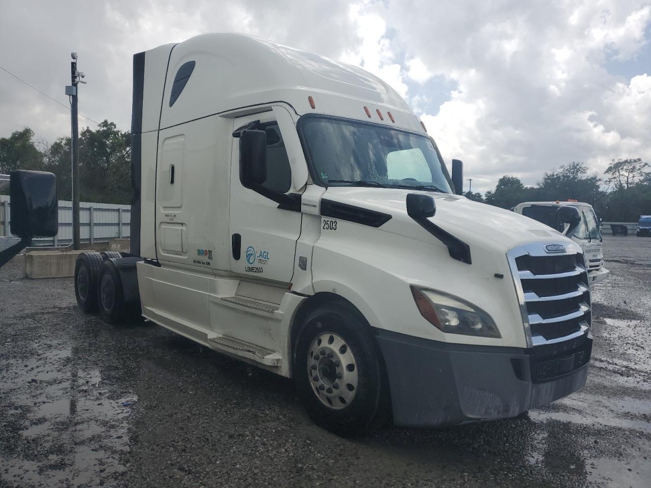 2020 Freightliner Cascadia 126 VIN 3AKJHHDR9LSME2503 COPART salvage auction — Minor Dent/Scratches, PA - CERT OF TITLE, sold $23,700 on 2026-08-14 (photo 1)