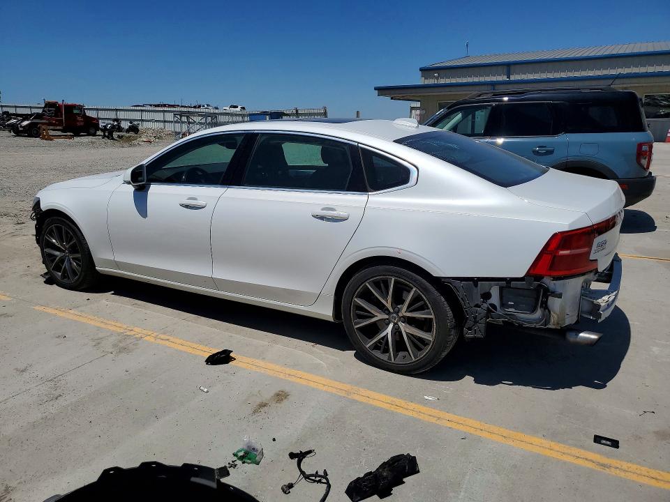 2018 Volvo S90 VIN LVY982MK6JP019080 COPART salvage auction — FRONT END, KY - CERT OF TITLE-SALVAGE (P), sold $2,650 on 2026-07-23 (photo 2)