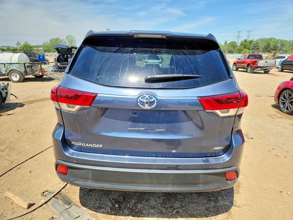 2019 Toyota VIN 5TDBZRFH7KS960643 COPART salvage auction — SIDE, Il - Salvage Certificate, sold $6,400 on 2026-07-28 (photo 6)