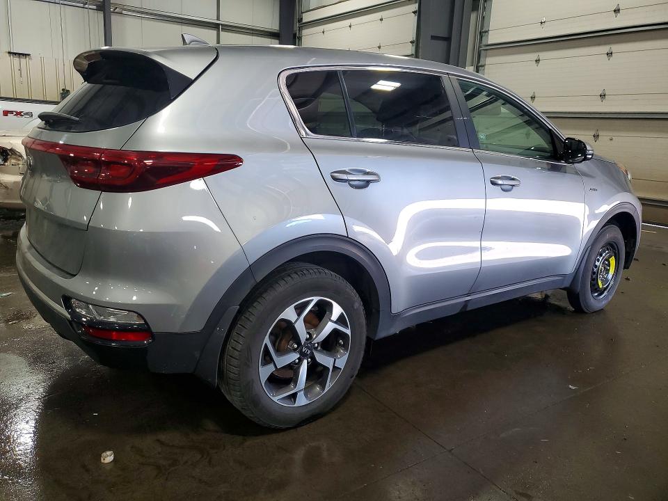 2020 Kia Sportage VIN KNDPMCAC7L7647763 COPART salvage auction — VANDALISM, Mn - Cert Of Title-Salvage, sold $5,100 on 2026-07-14 (photo 3)