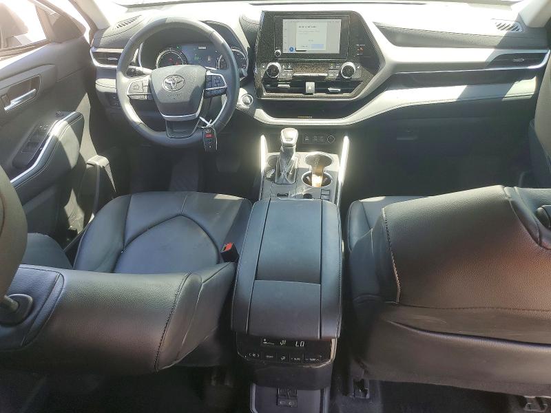2024 Toyota Highlander VIN 5TDKARAH0RS530607 COPART salvage auction — SIDE, Sc - Cert Of Title-Salvage, sold $16,800 on 2026-07-13 (photo 8)