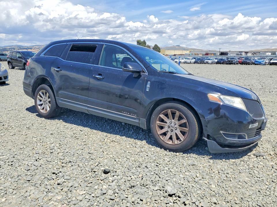 2014 Lincoln Mkt VIN 2LMHJ5NK7EBL57835 COPART salvage auction — UNDERCARRIAGE, Ca - Salvage Certificate, sold $200 on 2026-07-02 (photo 4)