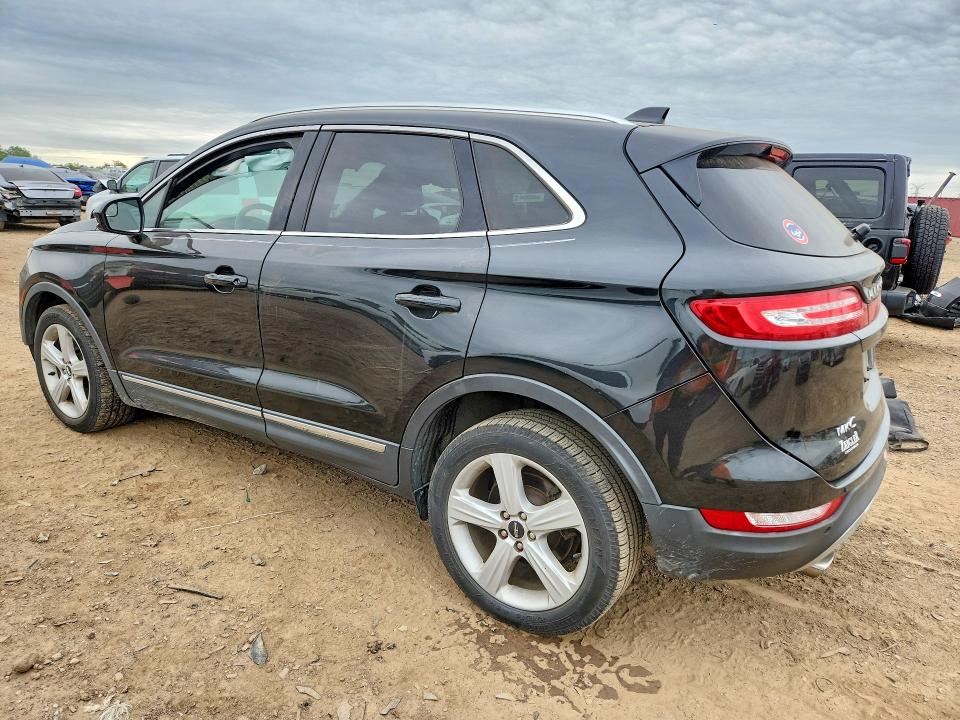 2015 Lincoln VIN 5LMCJ1A98FUJ40689 COPART salvage auction — SIDE, Il - Salvage Certificate, sold $1,300 on 2026-07-30 (photo 2)