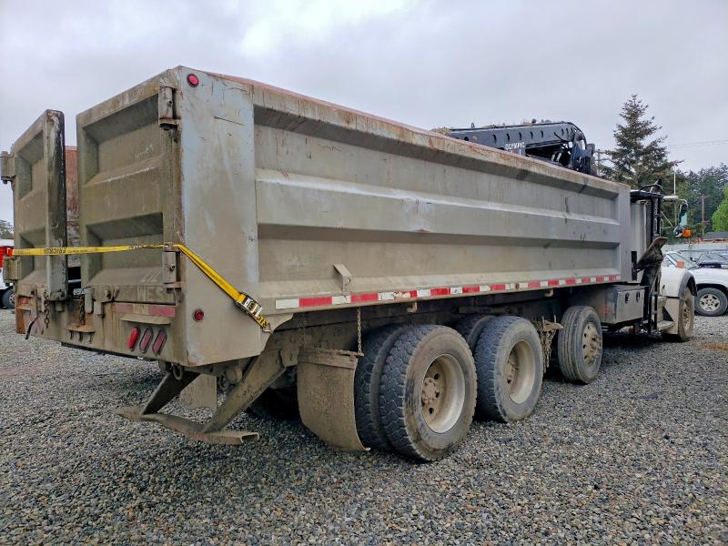 2009 Kenworth Constructi VIN 1NKDX4EX99R253433 COPART salvage auction — ROLLOVER, WA - BILL OF SALE, sold $15,200 on 2026-08-06 (photo 4)